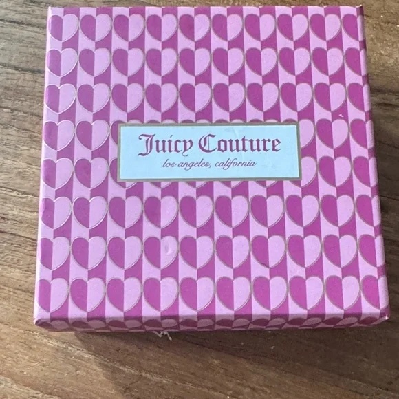 Juicy Couture Gold Charm Bracelet with Heart and Logo - Picture 3 of 3